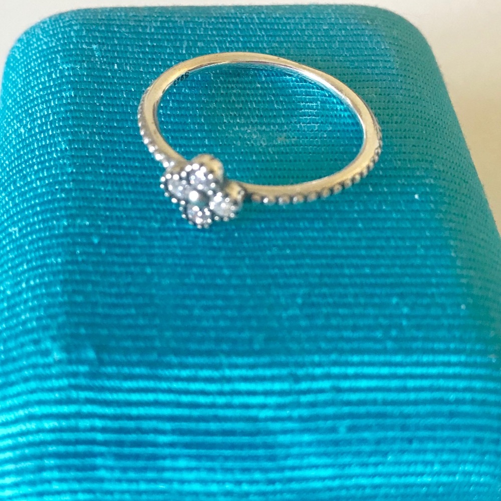 Genuine 925 silver ring brandnew with cz - Picture 2 of 7